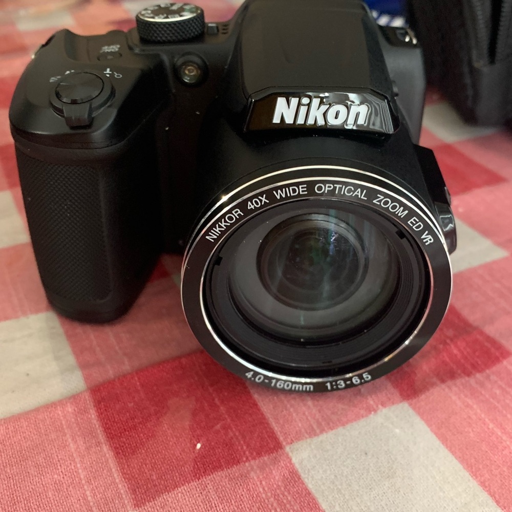 Nikon coolpix b500 camera